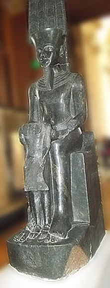 EST&Aacute;TUA DE AMON E TUTHANKAMON