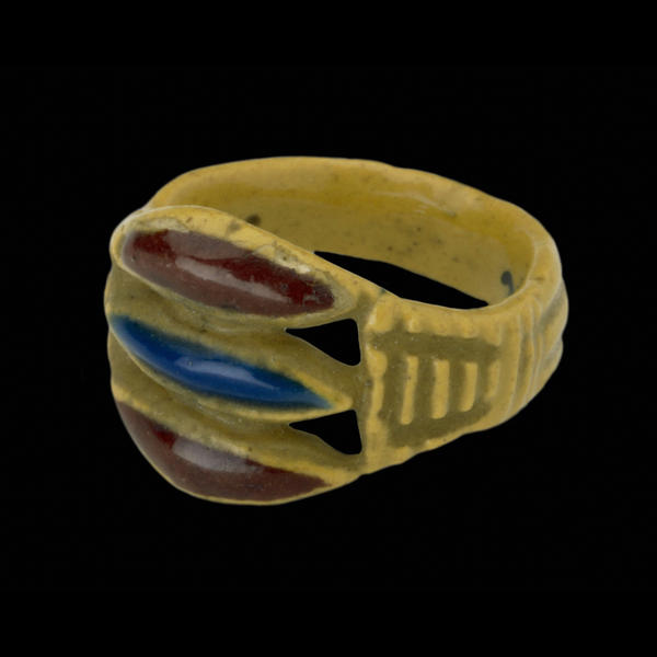 Faience finger ring