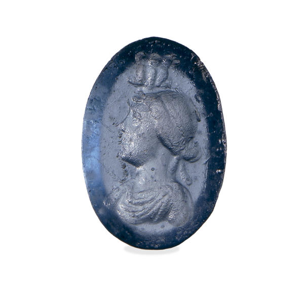 Blue glass intaglio with a portrait of Cleopatra&nbsp;VII