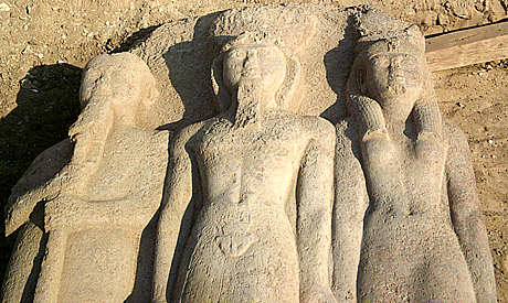 RAMSÉS II, HÁTOR E PTAH