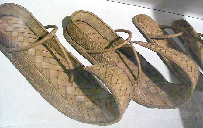 PAR DE SAND&Aacute;LIAS